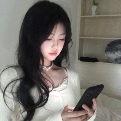 燕子与鹦鹉